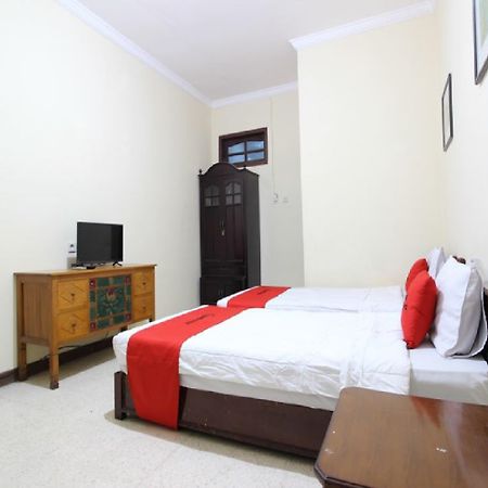 Reddoorz @ Mantrijeron 2 Otel Yogyakarta Dış mekan fotoğraf
