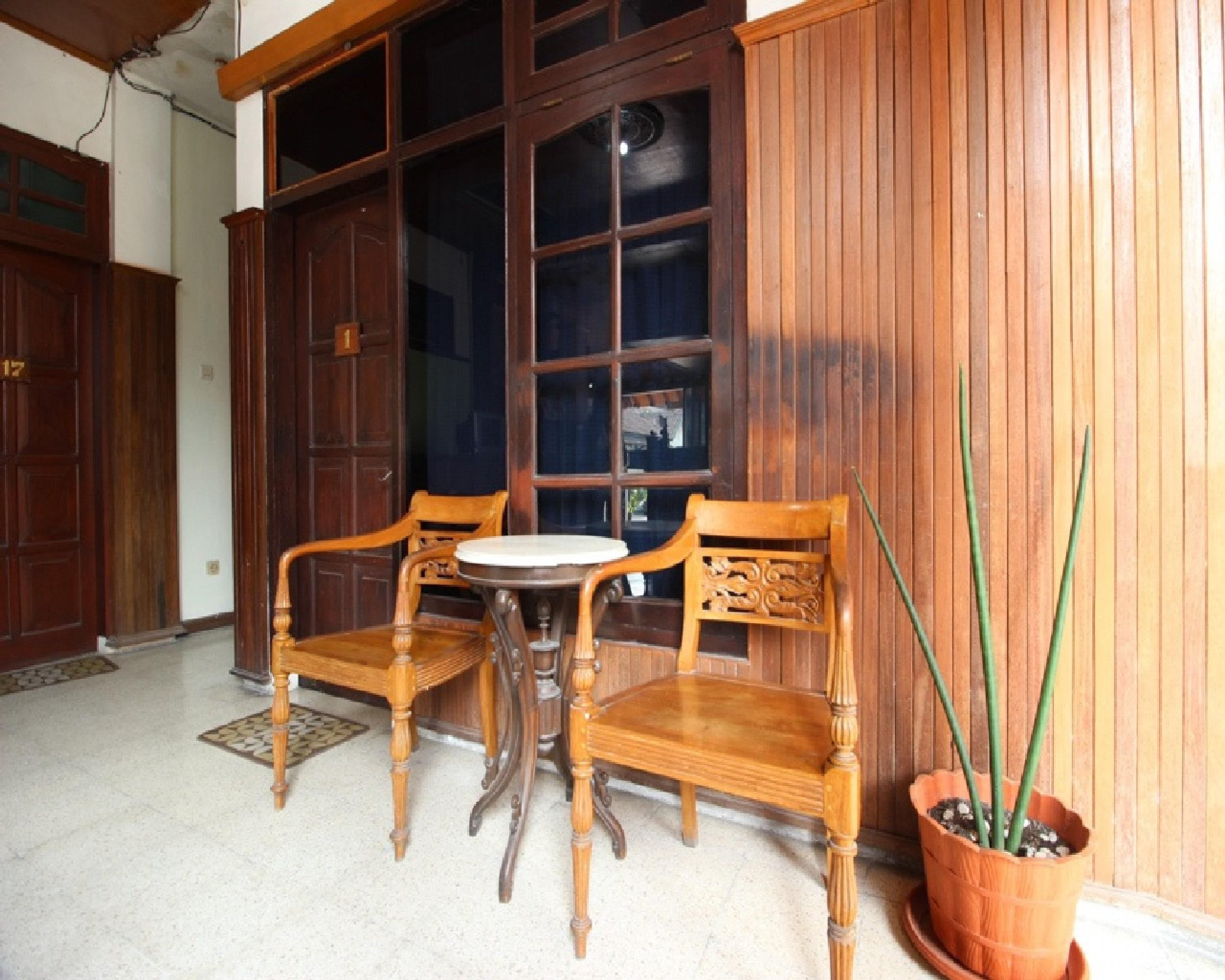 Reddoorz @ Mantrijeron 2 Otel Yogyakarta Dış mekan fotoğraf