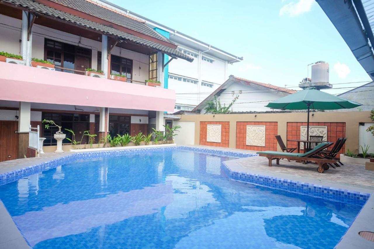 Reddoorz @ Mantrijeron 2 Otel Yogyakarta Dış mekan fotoğraf