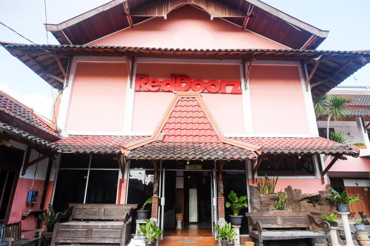 Reddoorz @ Mantrijeron 2 Otel Yogyakarta Dış mekan fotoğraf